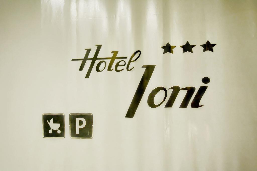 Paralía Hotel Ioni מראה חיצוני תמונה